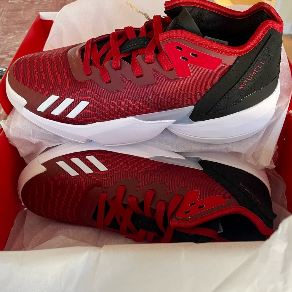 Adidas D.O.N. Issue 4 Men’s Basketball Shoes Size 11 Red NIB